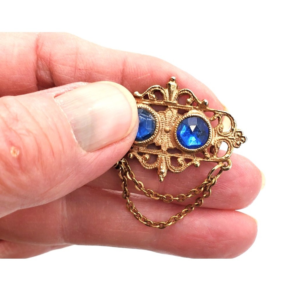Vintage Filigree Blue Stone with Drop Chains Brooch Pin - Picture 5 of 5